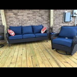 Meet your Posher, Annette